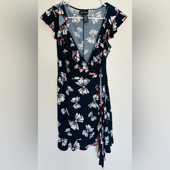 susie rose Dresses & Skirts - Susie Rose Ruffle Wrap Dress Navy Blue / White / Red Size Large